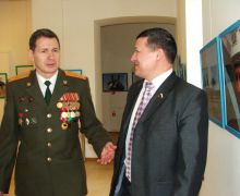 img702b.jpg